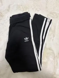 adidas ブラック スリムフィット レギンス