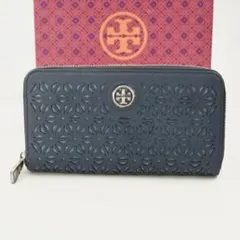 【未使用に近い】TORYBURCH Tロゴ　エンボスロゴ　カットワーク　アイコン