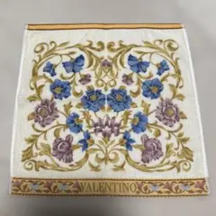 VALENTINO タオルハンカチ 花柄のサムネイル
