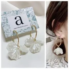 2351-3☺︎花びらパールフラワーと半円フープのチタンピアス☺︎