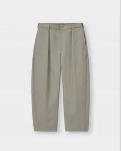 GU カーブタックパンツ 色:ベージュ、ブラック