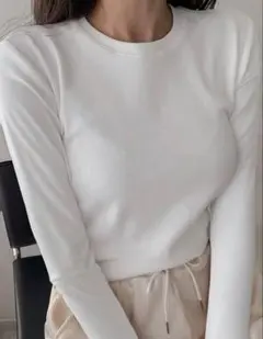 Dazy ホワイト 長袖Tシャツ JP-M