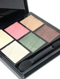 【未使用】KATE 数量限定デザイン アイシャドウパレット ケイト TOKYO