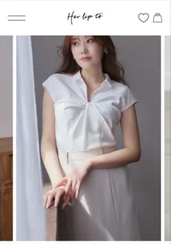 Herlipto FOR HER Twist French Sleeve Top - メルカリ