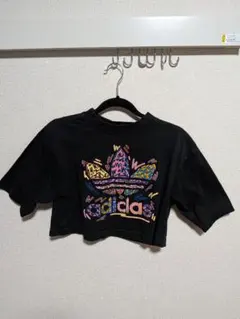 adidas クロップドTシャツ XS 黒