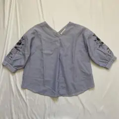 美品✿ショコラフィネローブ 袖刺繍 ストライプブラウス Vネック ブルー F