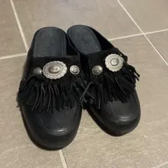 BENCH BENSAN-F SUEDE FRINGE CONCHO サンダル
