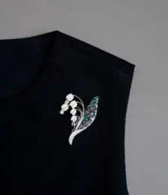 イタリアで購入 新品 可憐 スズランモチーフ 紫＆緑ストーン ブローチ シルバー