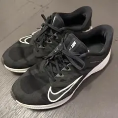 ナイキ　ブラック メッシュ ランニングシューズ