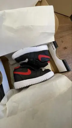 Nike Air Jordan スニーカー ブラック/レッド　8cm