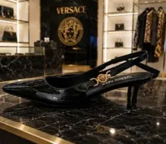 VERSACE メデューサ サンダル ブラックのサムネイル