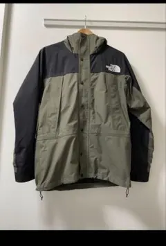 THE NORTH FACE マウンテンパーカー カーキ/ブラック