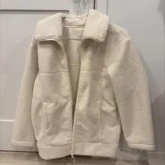 GU ボアジャケット