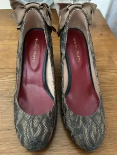 Oriental Traffic ライトブラウンレースパンプス