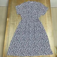 レトロなワンピース　夏服　小花柄　花柄 半袖 ワンピース