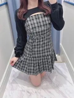 ♡ evelyn 裾プリーツクロスワンピース - メルカリ