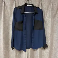 ネイビーとブラックの長袖シャツ