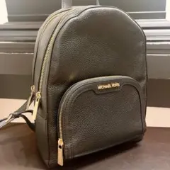 【正規品】MICHAEL KORS リュック バック　ブラック 黒 ゴールド金具
