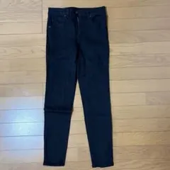 GU ジーユー　スキニーパンツ　黒パンツ　64cm