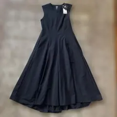 【新品美品】UNIQLO × Theory ブラックノースリーブワンピース S