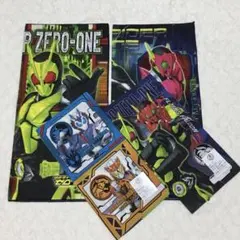 即購入OK！新品未使用☆キッズ 仮面ライダー ゼロワン ナフキン ＆ ハンカチ