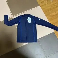 NIKE  ナイキ　BOYS 長袖ラッシュガード　150