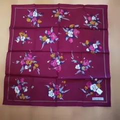 イヴサンローラン　ハンカチ　花柄　赤紫色　レディース