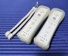 wiiリモコン（白）カバーストラップ付き2本 除菌/清掃/動作確認済み