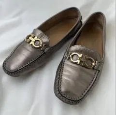Salvatore Ferragamo ガンチーニ ローファー メタリックのサムネイル