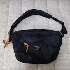 FREDRIK PACKERS/フレデリックパッカーズ ブラックショルダーバッグのサムネイル
