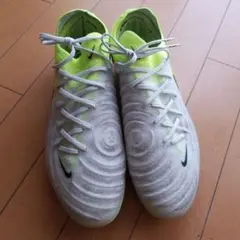 バ*ン様 【値段交渉可】サッカースパイク NIKEナイキハイパーヴェノム