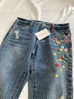 Honeys ハニーズ　刺繍デニム　ジーンズ　M 未使用