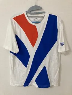 Reebok classic Tシャツ　白