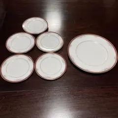 Noritake 花柄装飾の食器セット 6枚