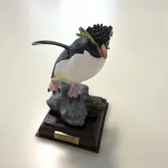 南極物語 イワトビペンギン フィギュア 台座付き