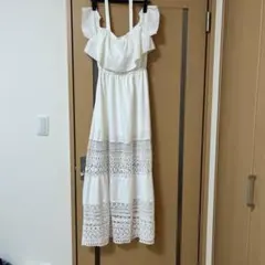 値下げ中古CECILMcBEEの白ワンピ