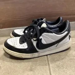 Nike ブラック ホワイト スニーカー