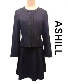 美品　ASHILL　アシール　ネイビーフォーマルスーツのサムネイル