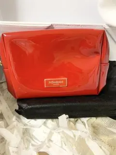 Yves Saint Laurent 赤 ポーチ　ノベルティ