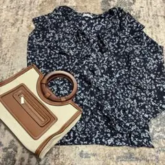 週末セール　【美品】　フレイアイディー　小花柄　フリル　リボン　ブラウスのサムネイル