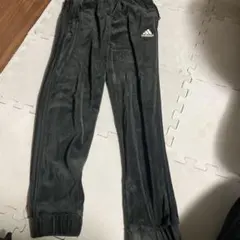adidas ベロアトラックパンツ