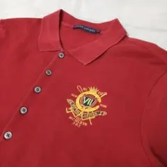 赤 ポロシャツ