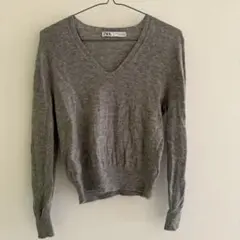 ZARA グレー Vネック 長袖ニット XS