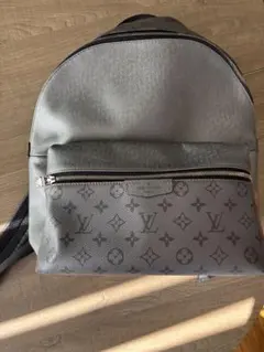 Louis Vuitton グレー モノグラムリュックのサムネイル
