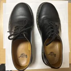 Dr. Martens 3ホール