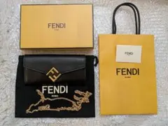 極美品　フェンディ FENDI 長財布 チェーンウォレットのサムネイル