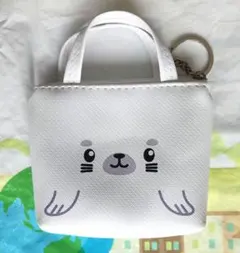 アザラシ　バッグ