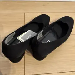 ブラックスエードパンプス 中ヒール