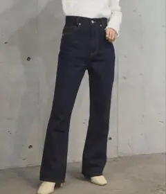 ダークブルー　セミフレアデニムパンツ　デニム　レディース　⭐︎最終お値下げ⭐︎