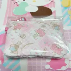 サンリオ　みんなのキルトシリーズ　シークレットミニフラットポーチ　マロンクリーム